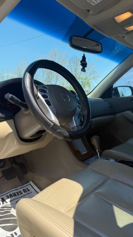 2007 Nissan Altima Image 10