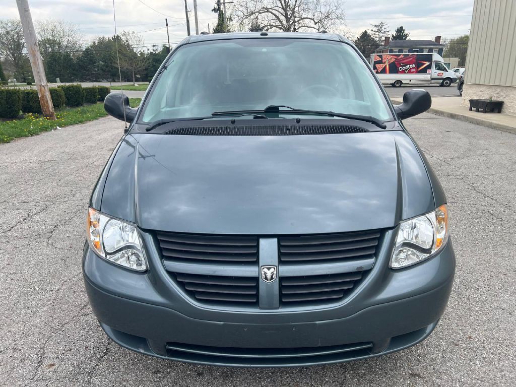 2007 Dodge Grand Caravan Image 4