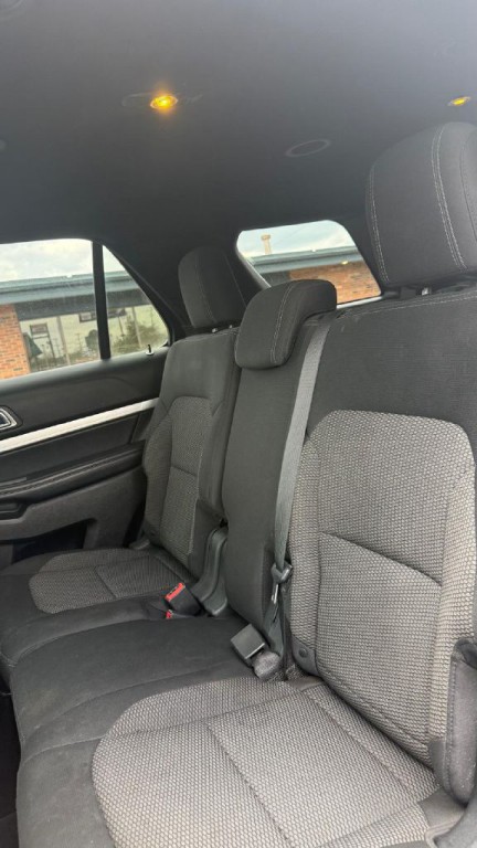 2017 Ford Explorer Image 14