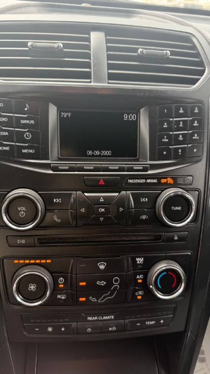 2017 Ford Explorer Image 26
