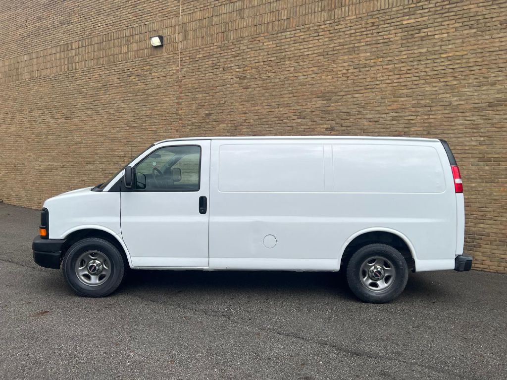 2008 GMC Savana Image 2