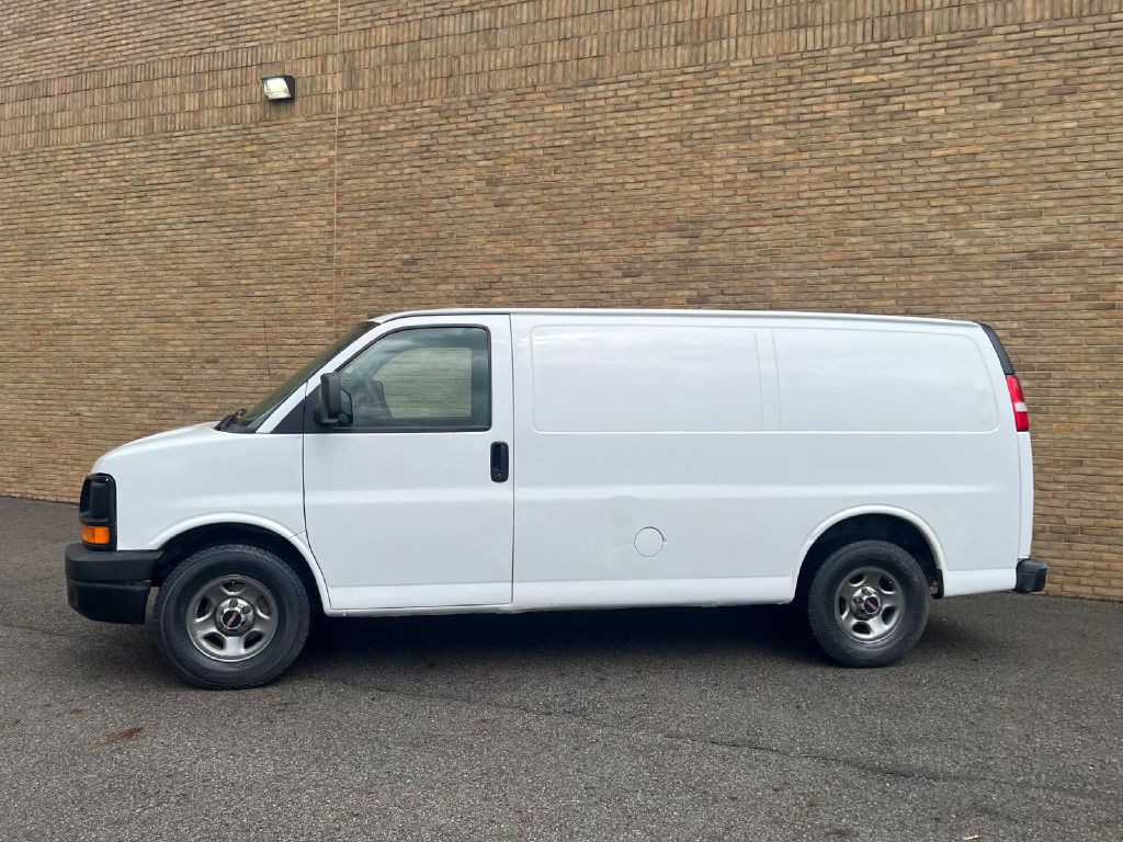 2008 GMC Savana Image 3