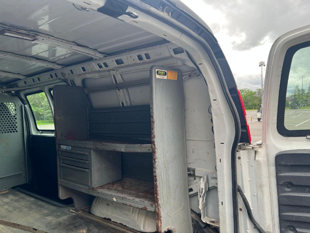 2008 GMC Savana Image 15