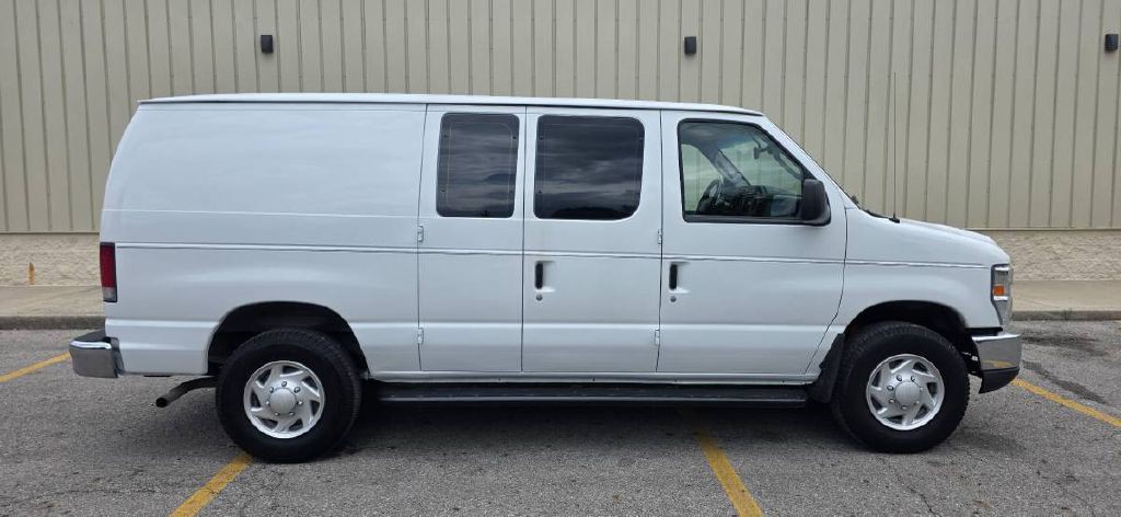 2014 Ford Econoline Image 9