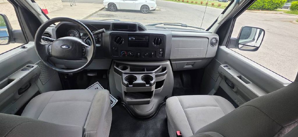 2014 Ford Econoline Image 11
