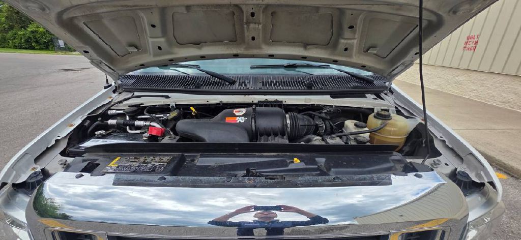 2014 Ford Econoline Image 20
