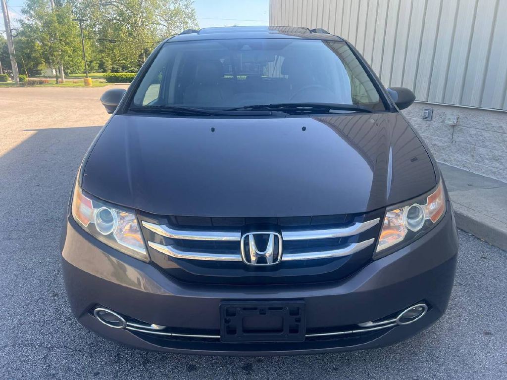 2015 Honda Odyssey Image 1