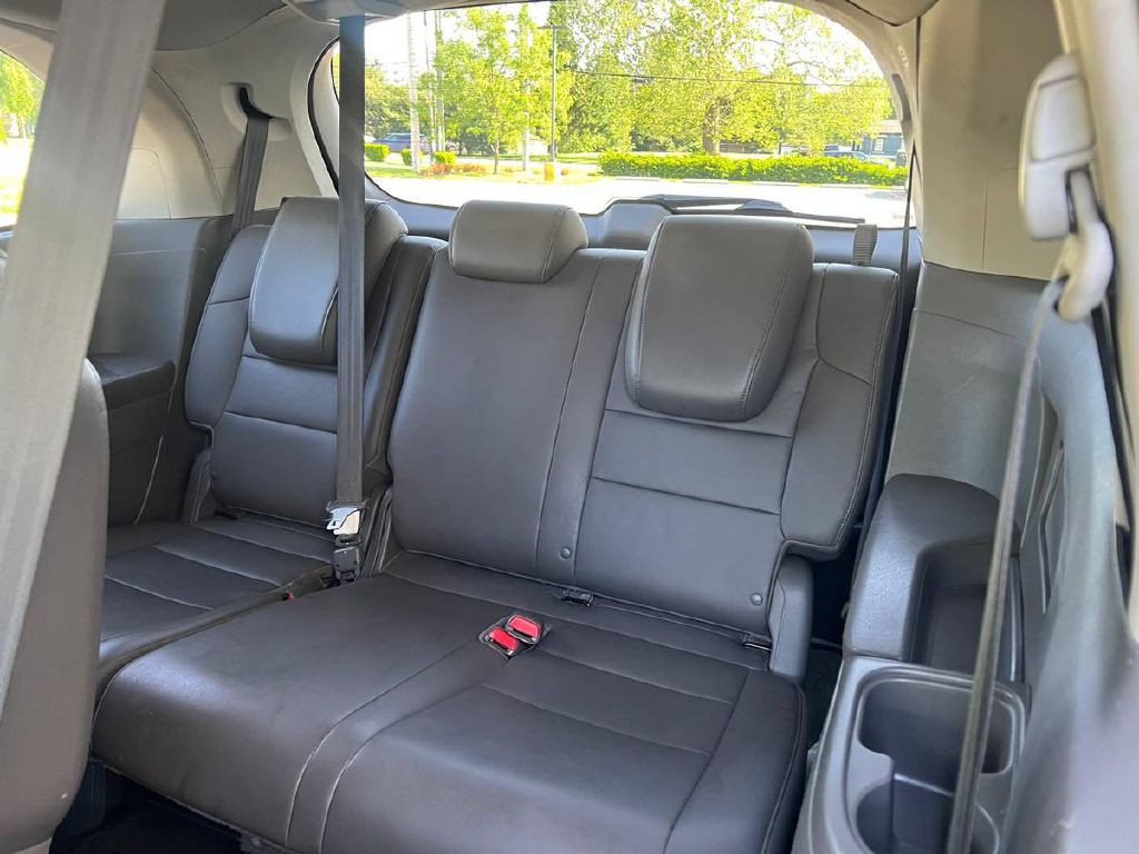 2015 Honda Odyssey Image 6