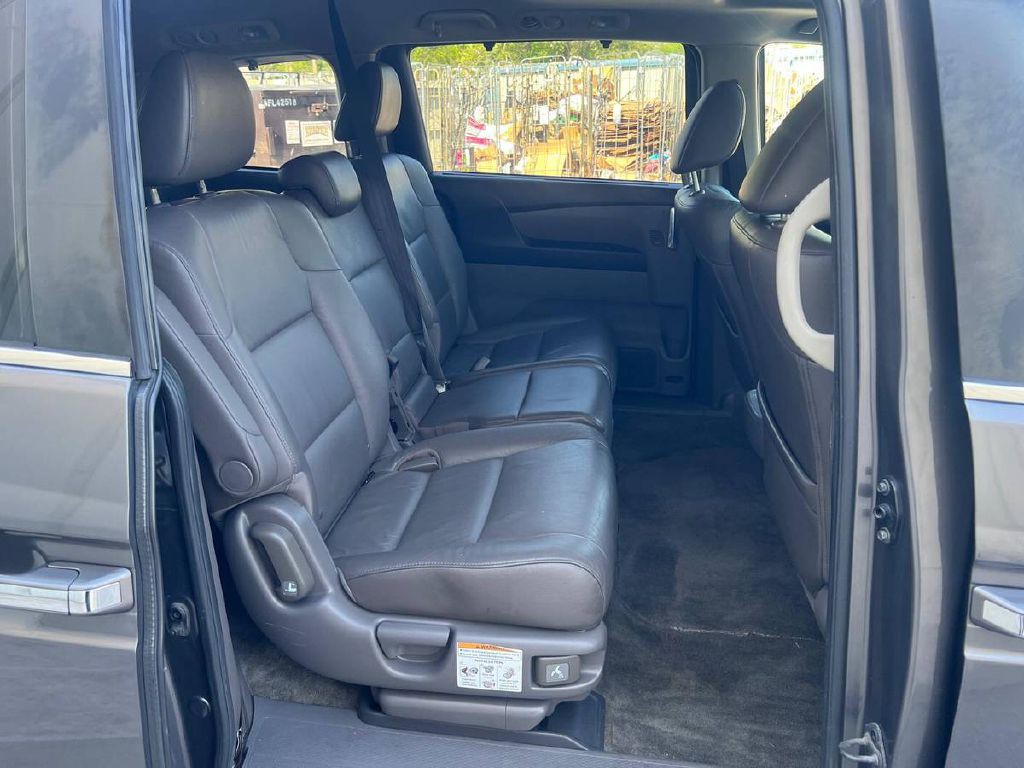 2015 Honda Odyssey Image 15