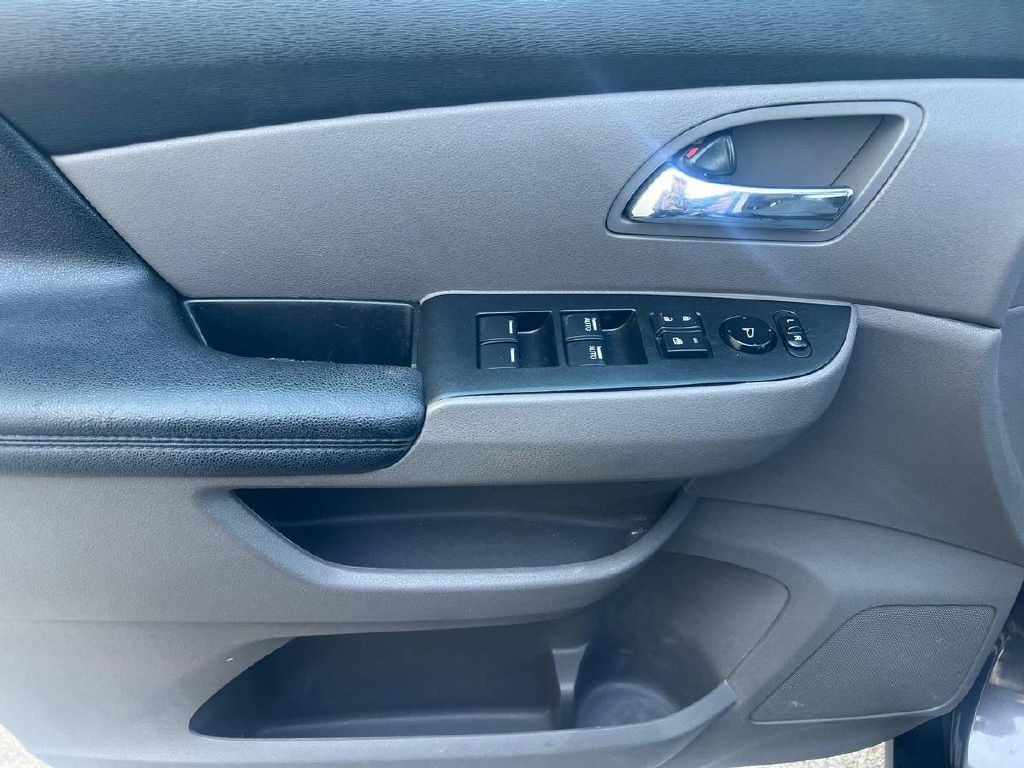 2015 Honda Odyssey Image 19