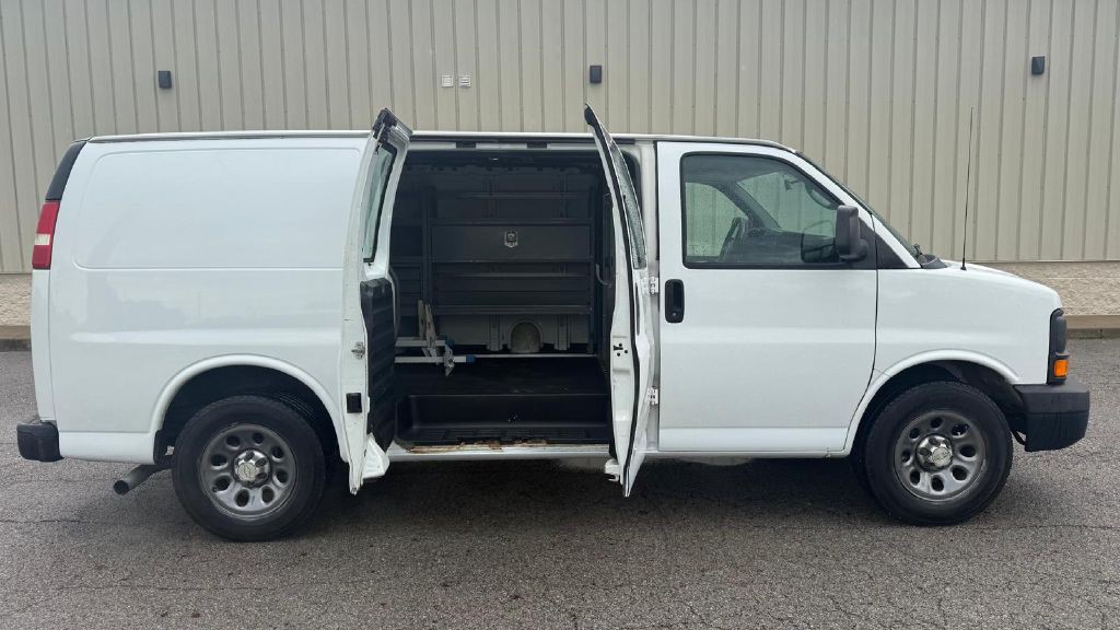 2013 Chevrolet Express Image 6