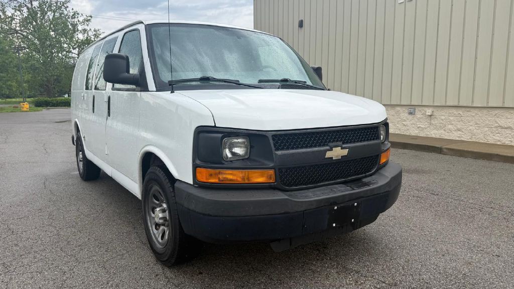 2013 Chevrolet Express Image 7