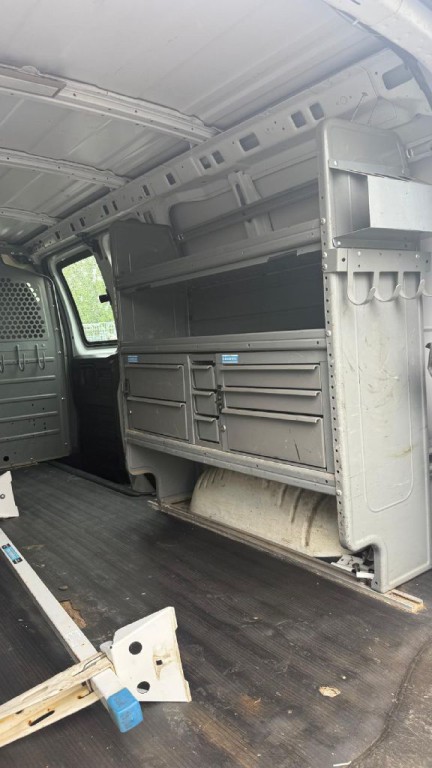 2013 Chevrolet Express Image 13