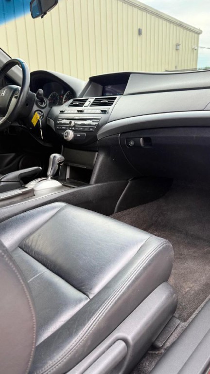2009 Honda Accord Image 15