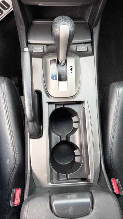 2009 Honda Accord Image 16