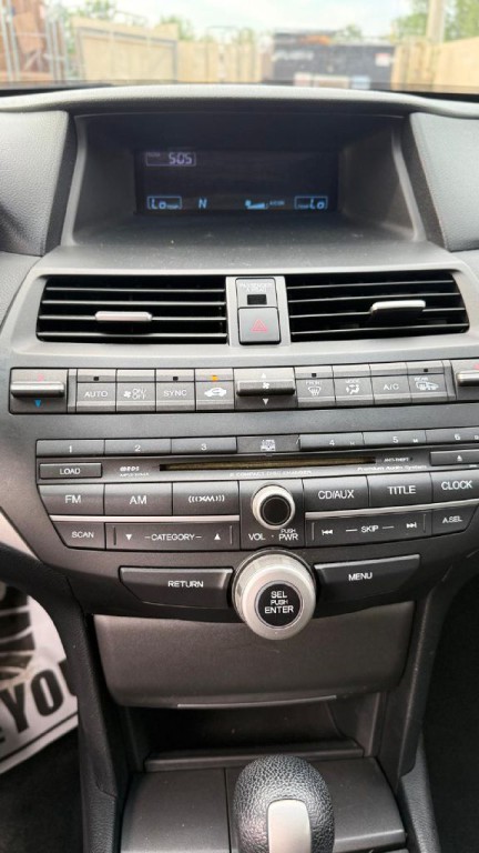 2009 Honda Accord Image 18