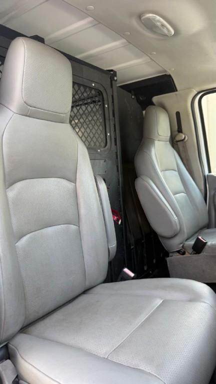 2012 Ford Econoline Image 14