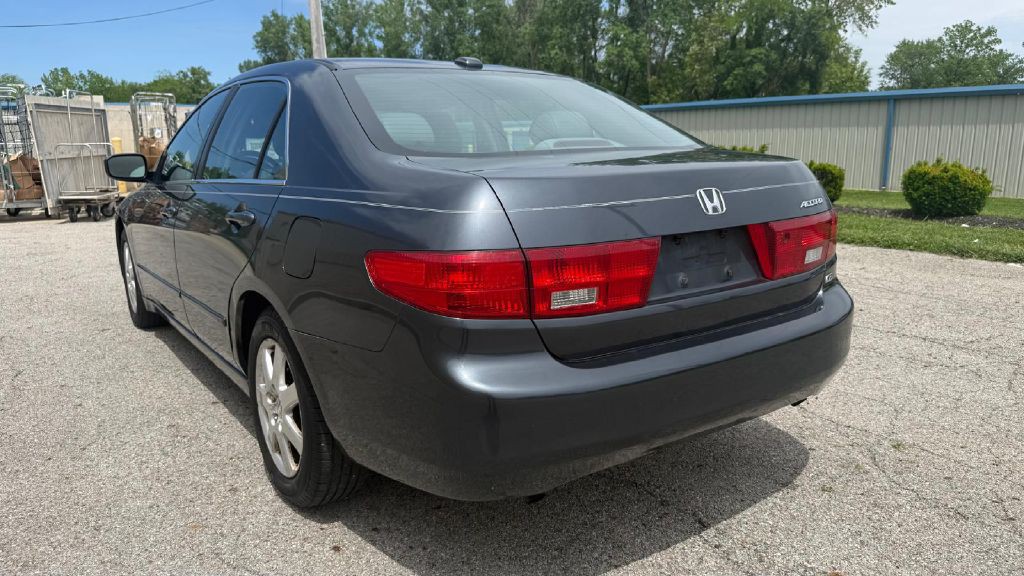 2005 Honda Accord Image 3
