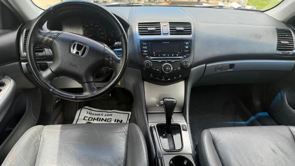 2005 Honda Accord Image 12