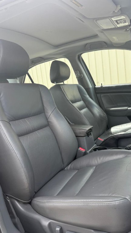 2005 Honda Accord Image 17
