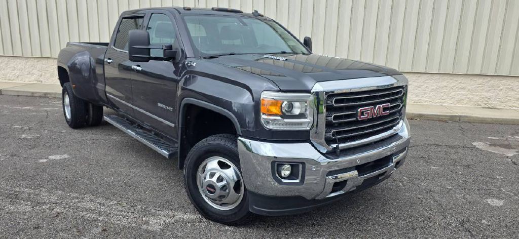2015 GMC Sierra Image 1