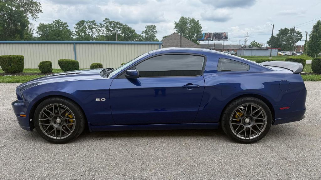 2014 Ford Mustang Image 2