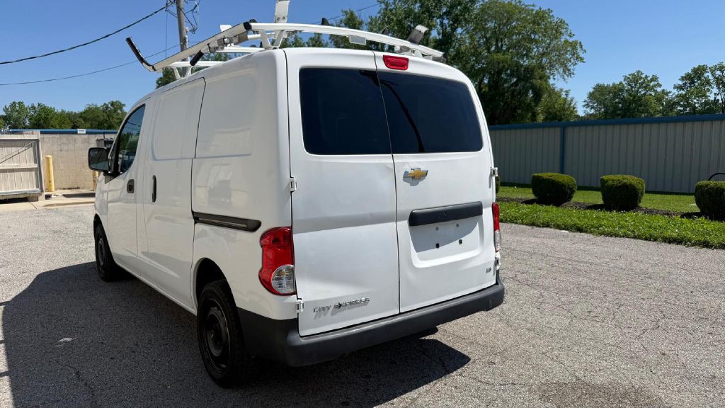 2015 Chevrolet Express Image 3