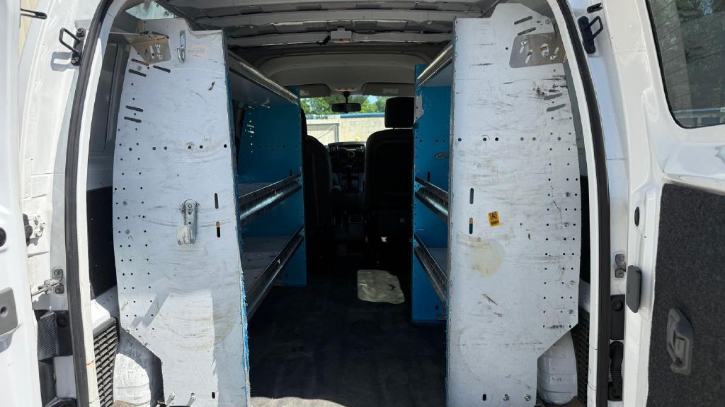 2015 Chevrolet Express Image 10