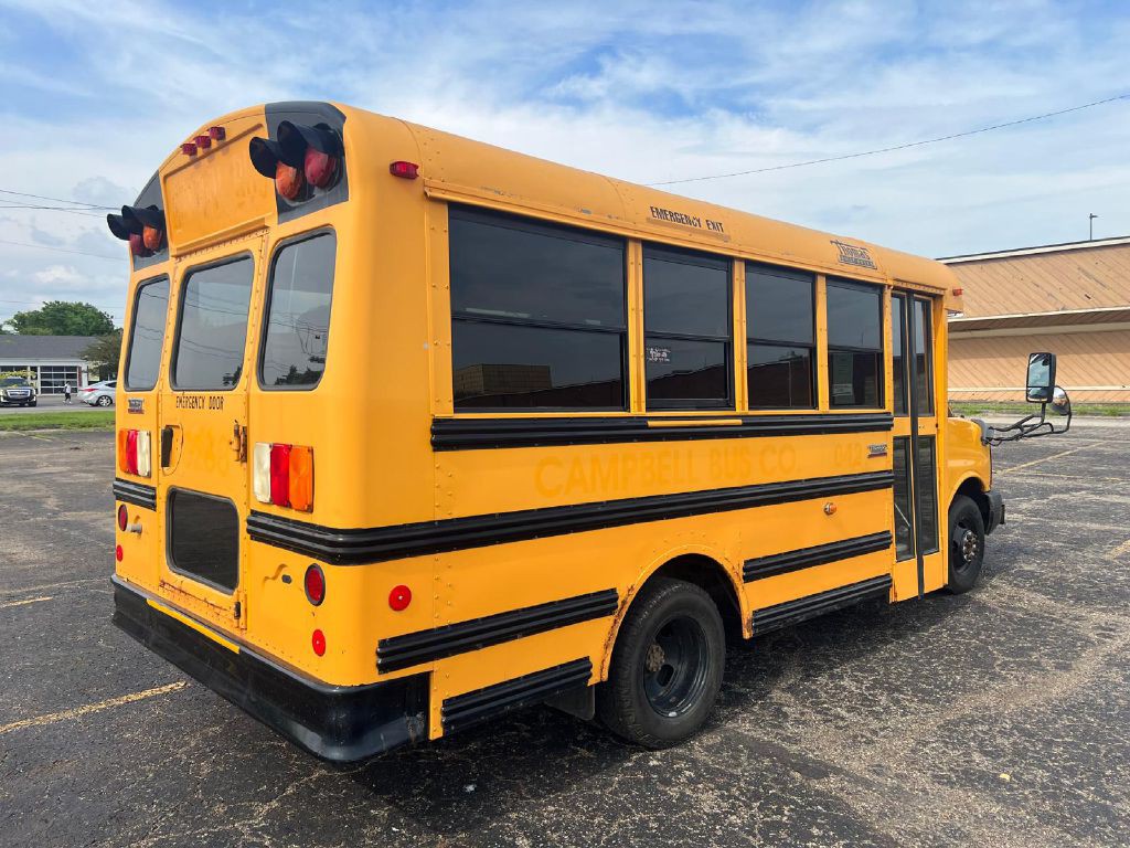 2010 Chevrolet Express Image 7