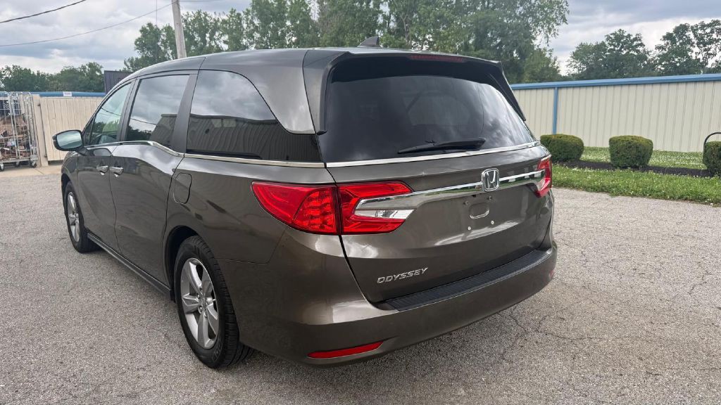 2018 Honda Odyssey Image 2