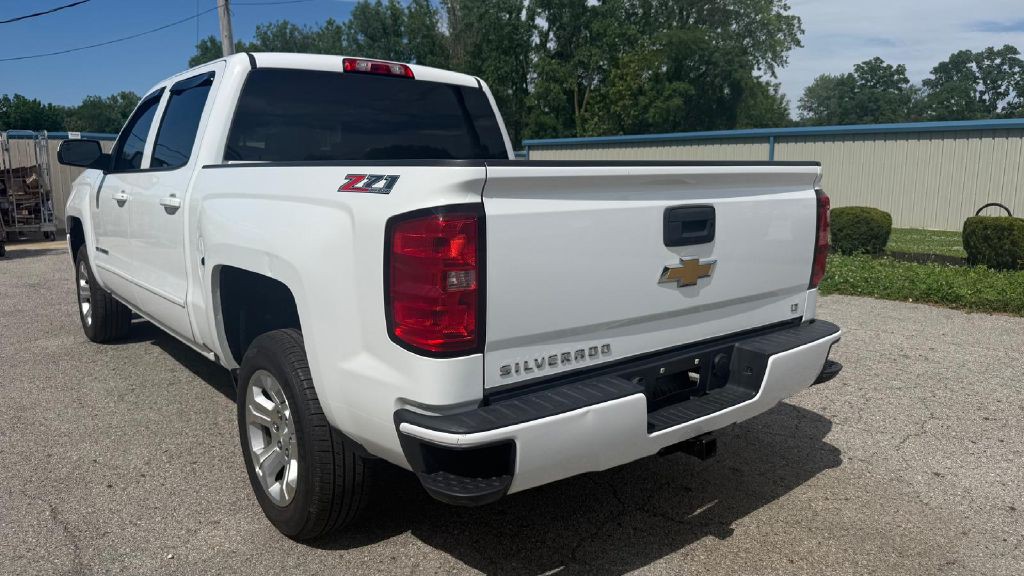 2017 Chevrolet Silverado 1500 Image 2