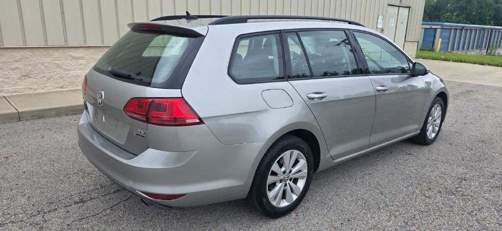 2017 Volkswagen Golf Image 4