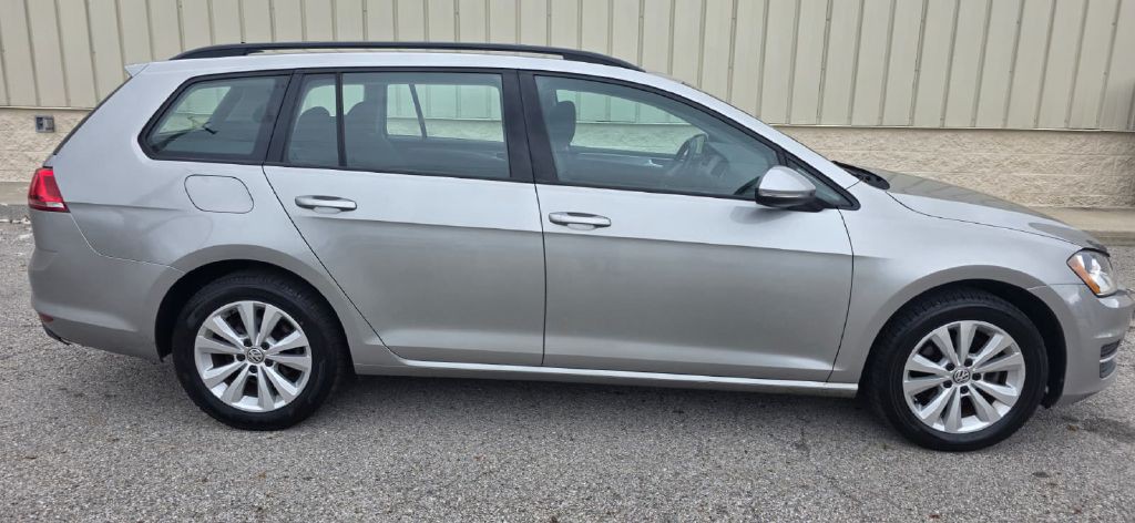 2017 Volkswagen Golf Image 5