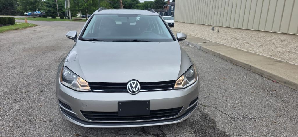 2017 Volkswagen Golf Image 8