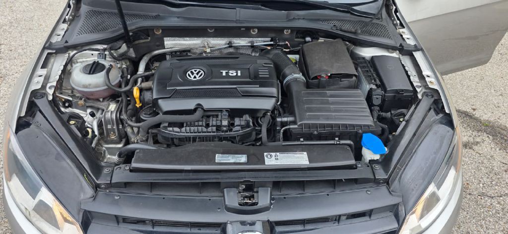 2017 Volkswagen Golf Image 10