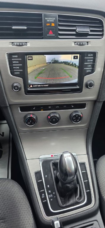 2017 Volkswagen Golf Image 11