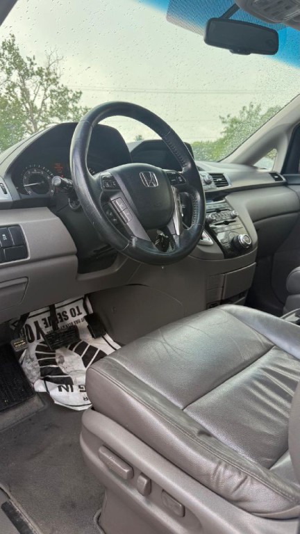 2011 Honda Odyssey Image 9