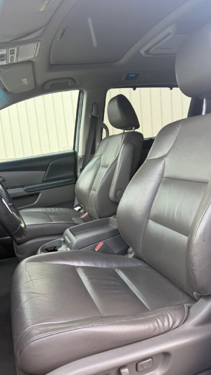 2011 Honda Odyssey Image 10