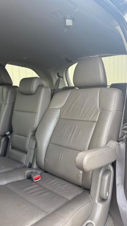 2011 Honda Odyssey Image 14