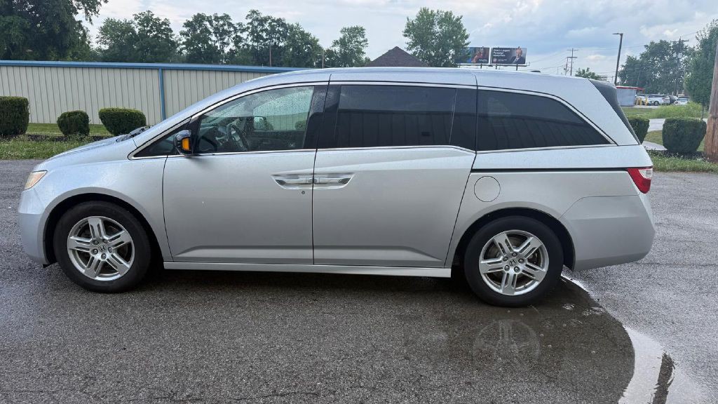 2011 Honda Odyssey Image 4