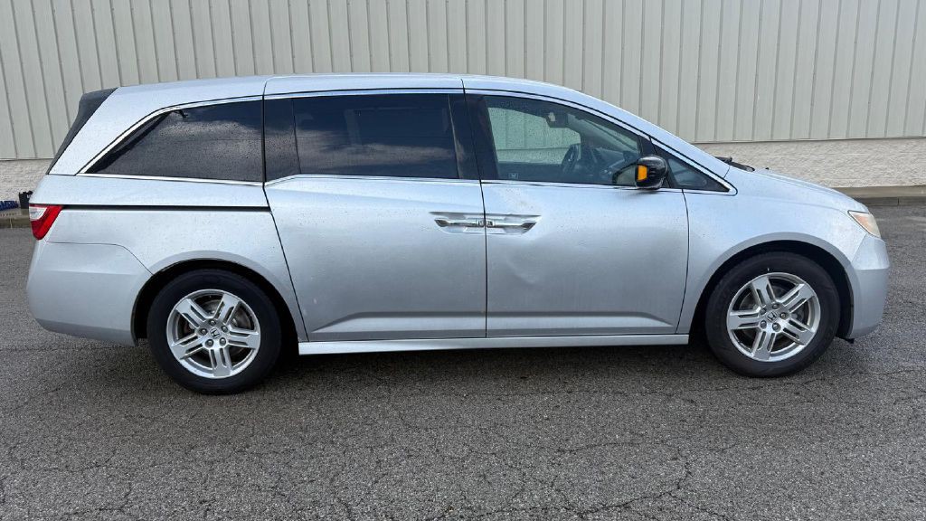 2011 Honda Odyssey Image 5