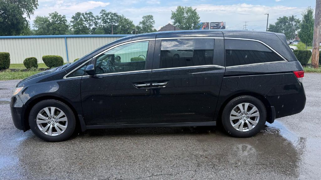 2016 Honda Odyssey Image 2