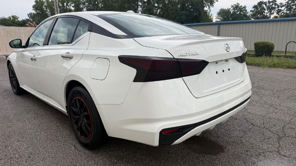 2020 Nissan Altima Image 3
