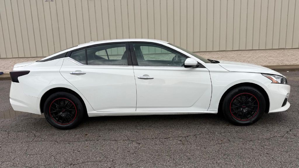 2020 Nissan Altima Image 6