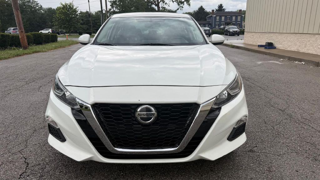 2020 Nissan Altima Image 8