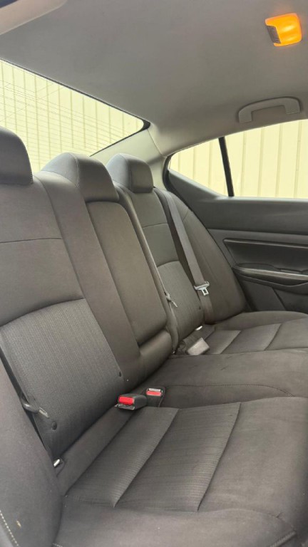 2020 Nissan Altima Image 19