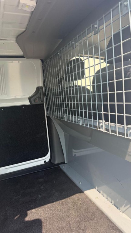 2018 Nissan NV200 Image 20