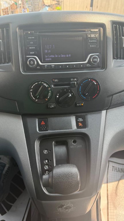 2018 Nissan NV200 Image 26