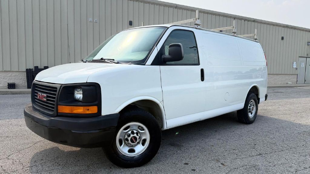 2013 GMC Savana Image 1