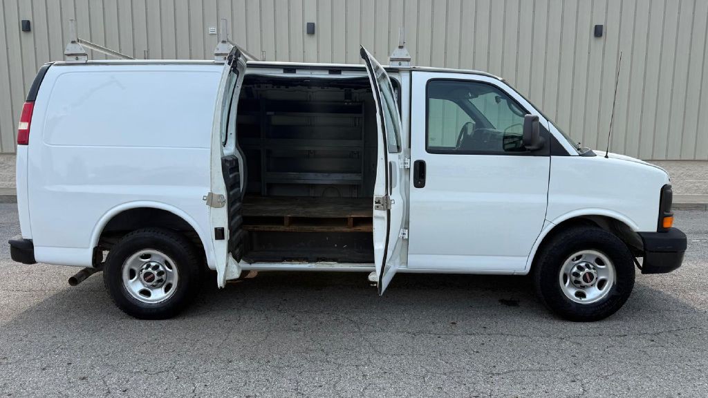 2013 GMC Savana Image 14